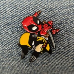 ❤️💛 Deadpool & Wolverine - Enamel Pin